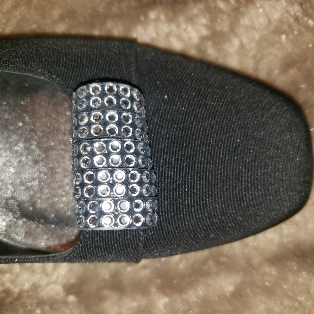 Shoes - Picture 4 of 4